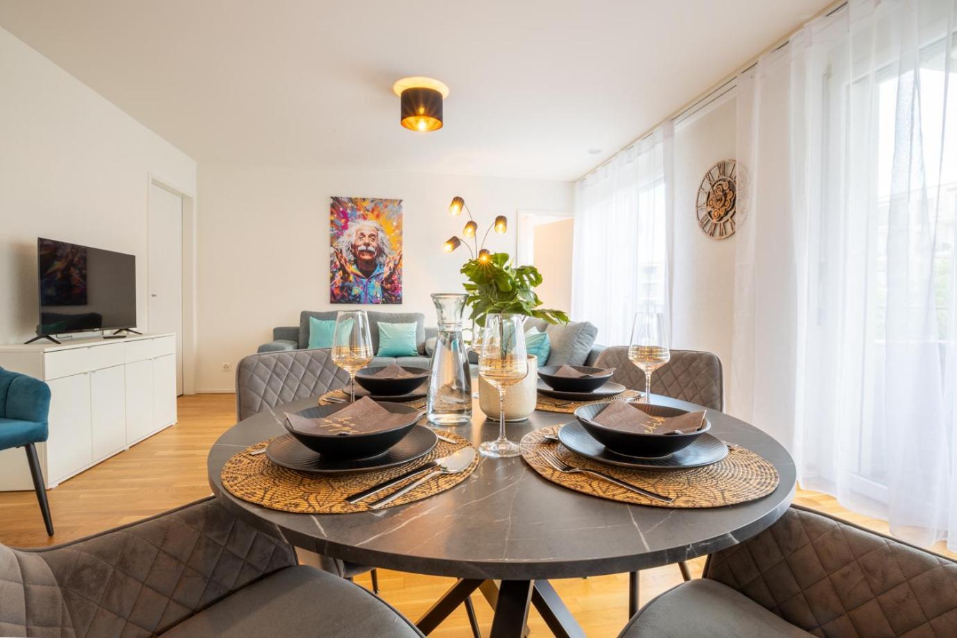 Special Einstein Iiv Apartment, Messe Kleinbasel 10-star Apartment